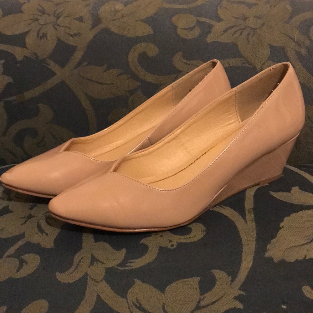 Chinese Laundry Nude wedges